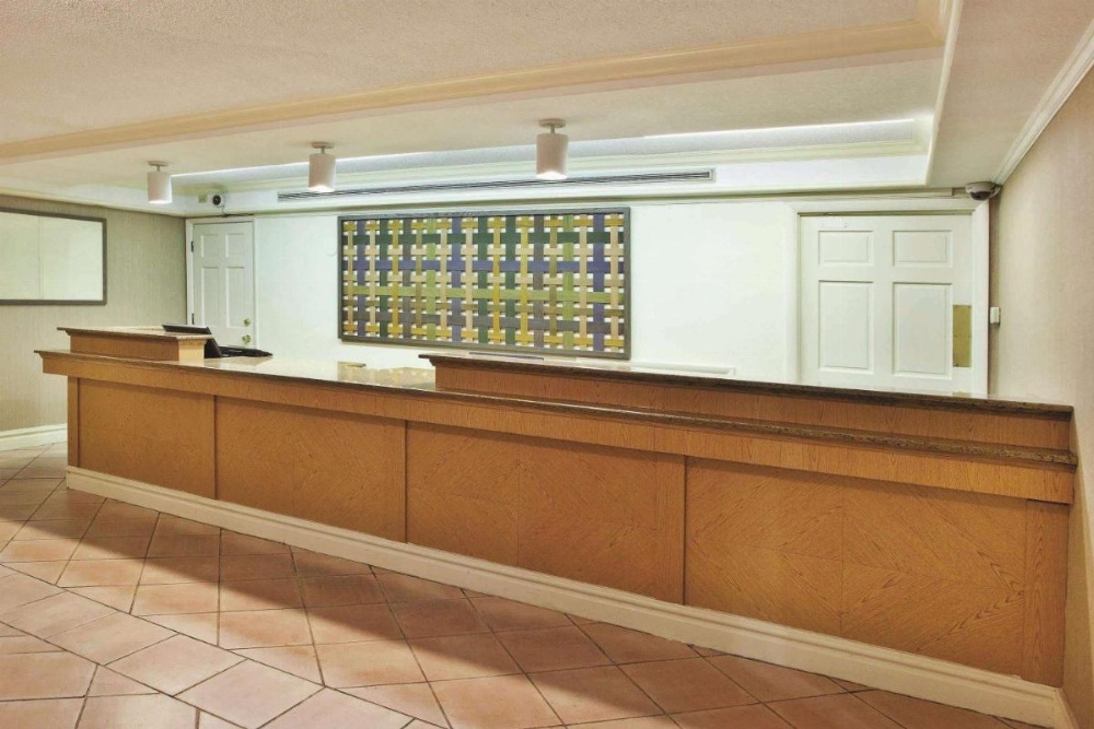 La Quinta Inn & Suites by Wyndham Savannah Midtown Image 16