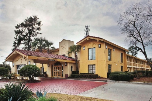 La Quinta Inn & Suites by Wyndham Savannah Midtown image 21