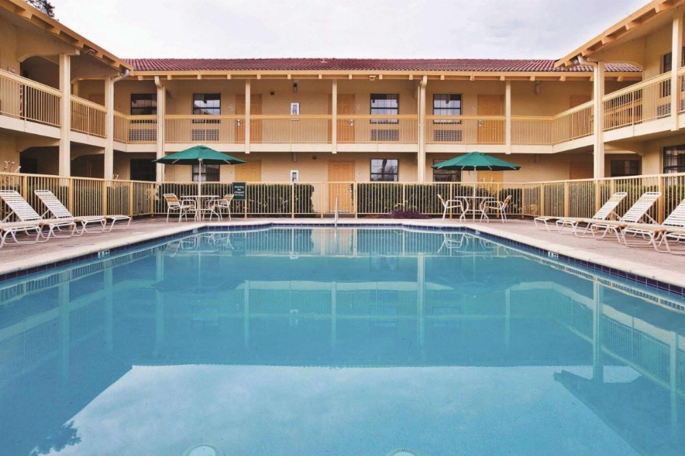 La Quinta Inn & Suites by Wyndham Savannah Midtown Image 24